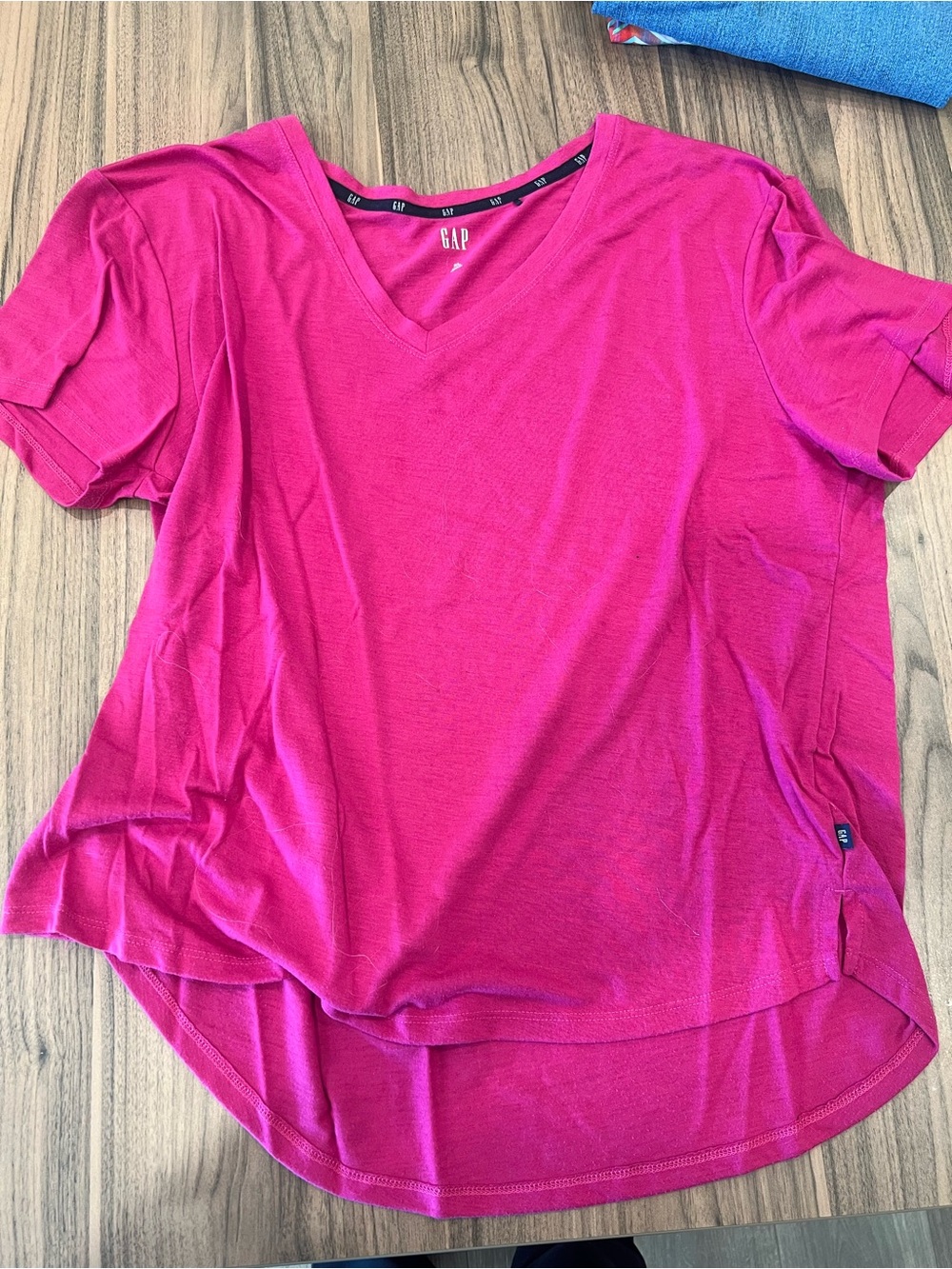 GAP Hot Pink V-Neck Short Sleeve Tee